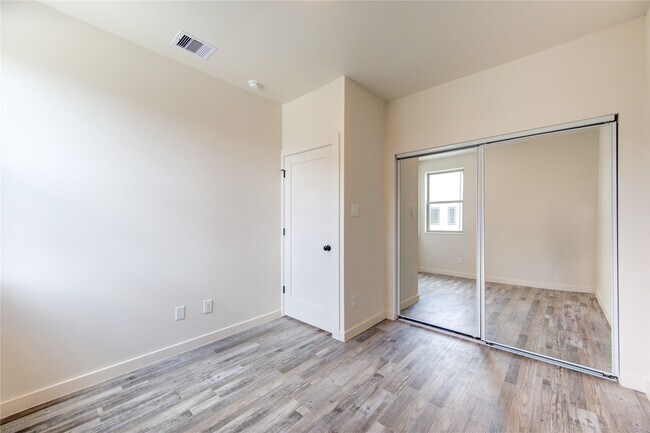 Foto del edificio - 13102 Honey Suckle Ridge Ln