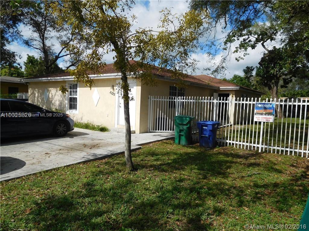 Foto principal - 2325 NW 96th St