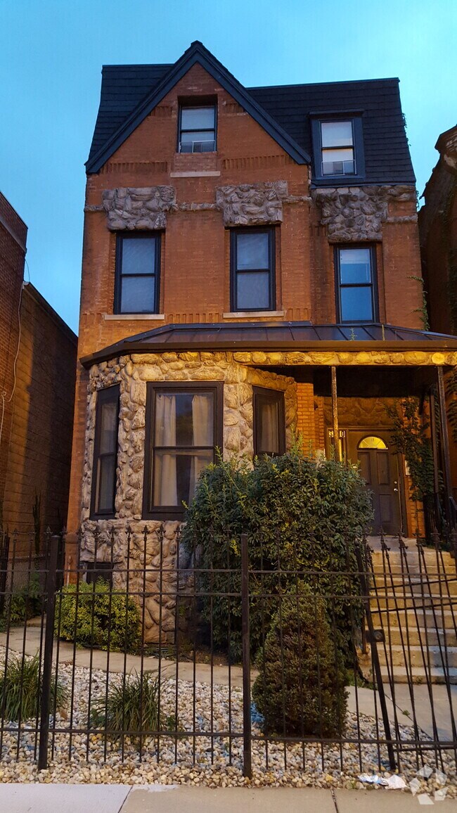 Building Photo - 3310 S Indiana Ave