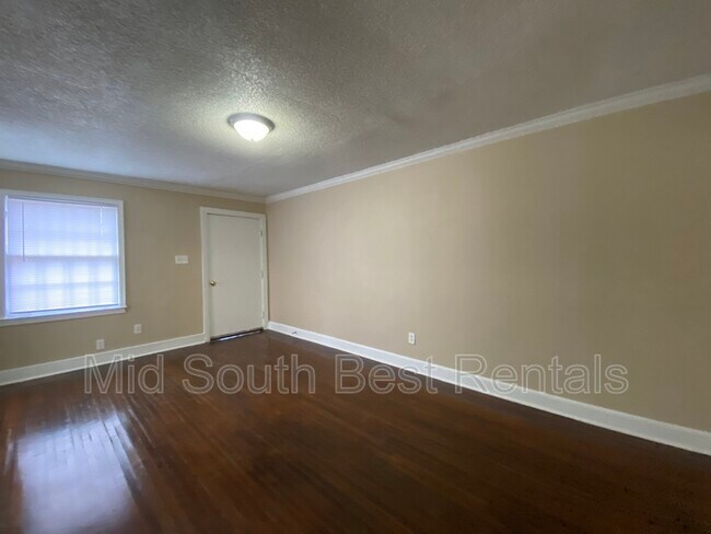 Foto del edificio - 1024 Springdale St