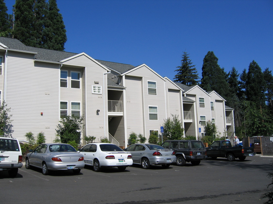 Creekside Villa Apartments - Apartments in Gresham, OR | Apartments.com