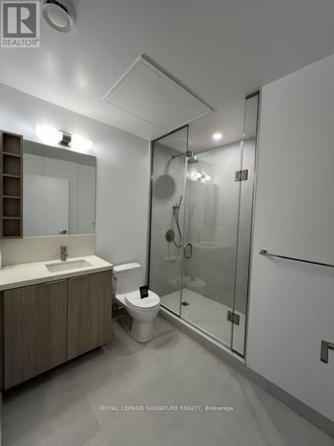 Building Photo - 2020-2020 Bathurst St