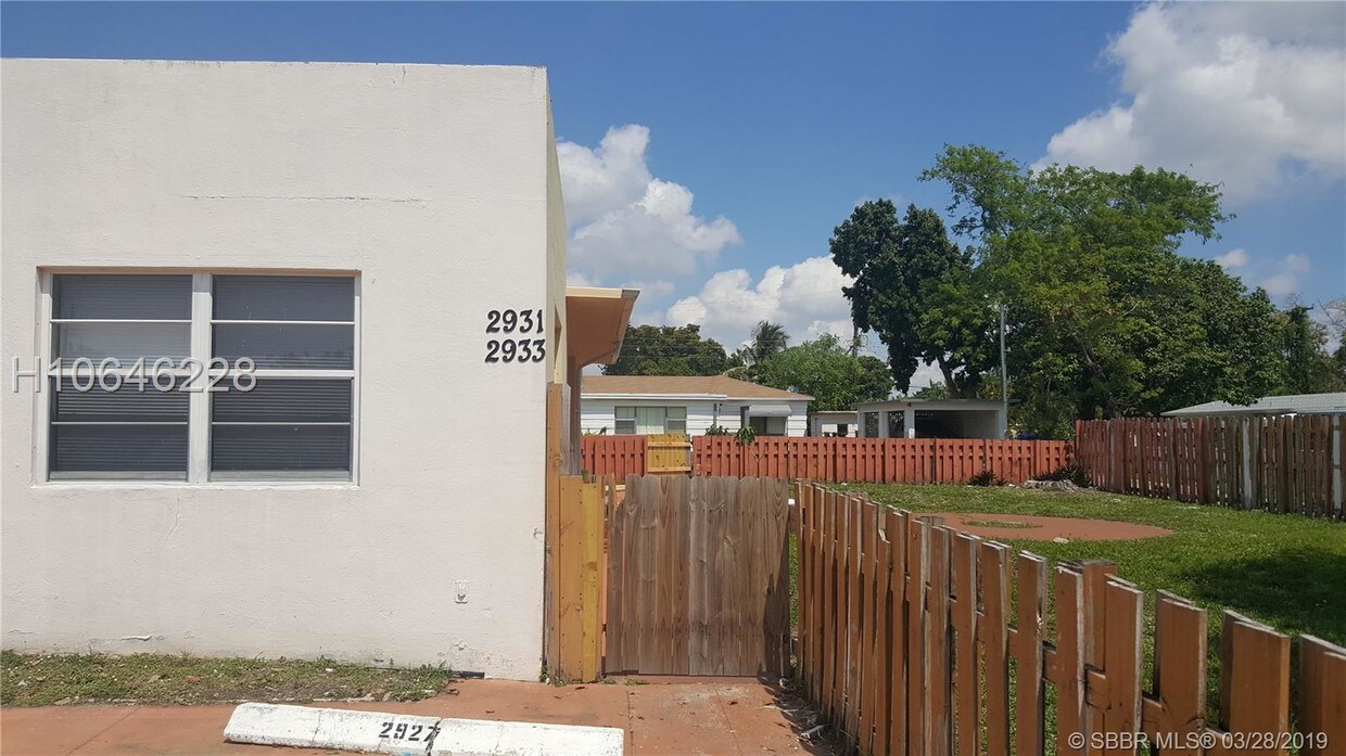 2931 Washington St, Hollywood, FL 33020 - Townhome Rentals in Hollywood FL  | Apartments.com