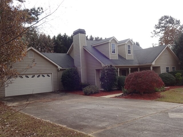 Foto principal - 241 Fairbrook Lane