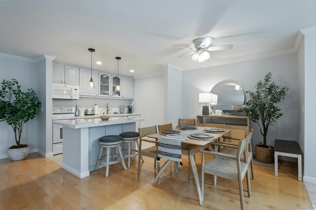 Photo - 635 S Prospect Ave Apartment