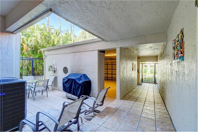 Foto del edificio - 3908 S Ocean Blvd