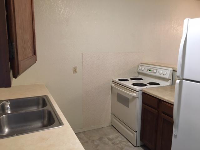 Building Photo - 61 Hillside