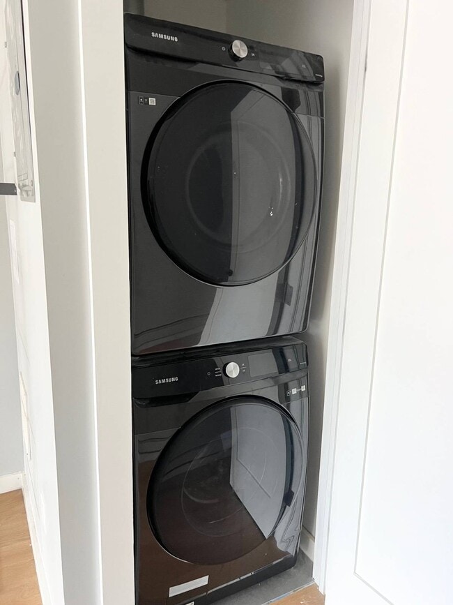 Foto del edificio - 945 77th St