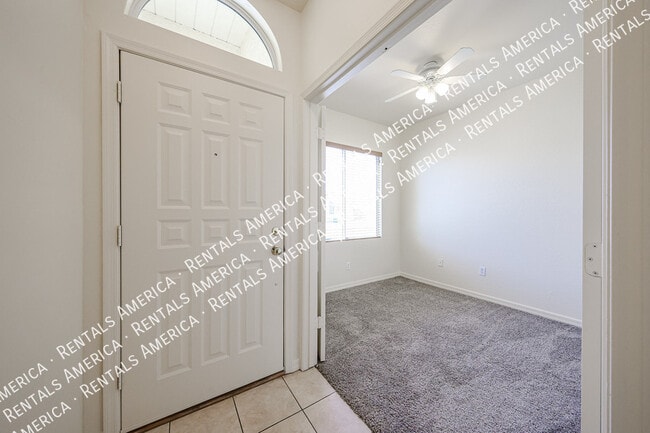 Building Photo - 129 N Warren St