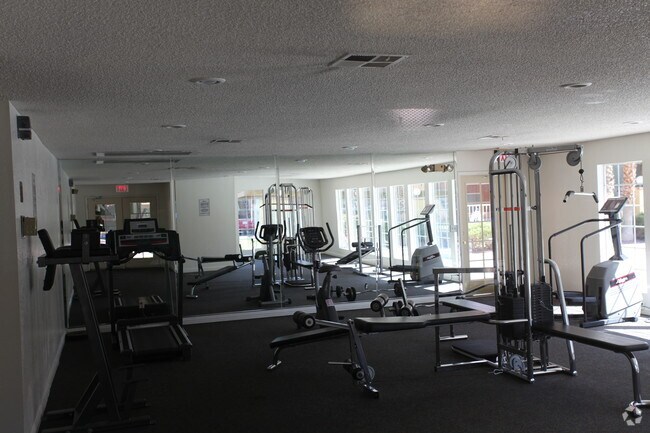 Gimnasio - Hidden Cove Apartments