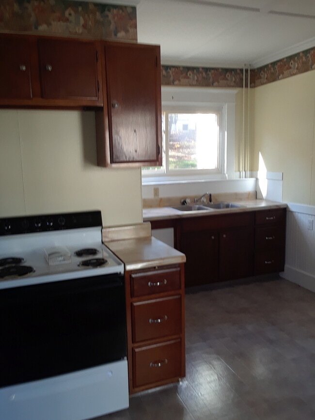 Kitchen - 1365 Main St