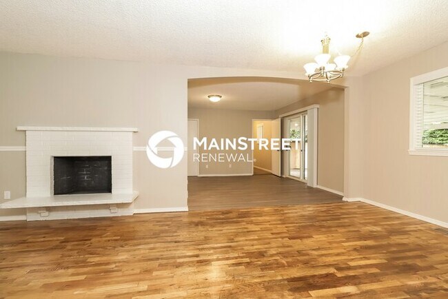 Building Photo - 4 Bedroom Pet-Friendly Home in University Place, WA with Main Street Renewal