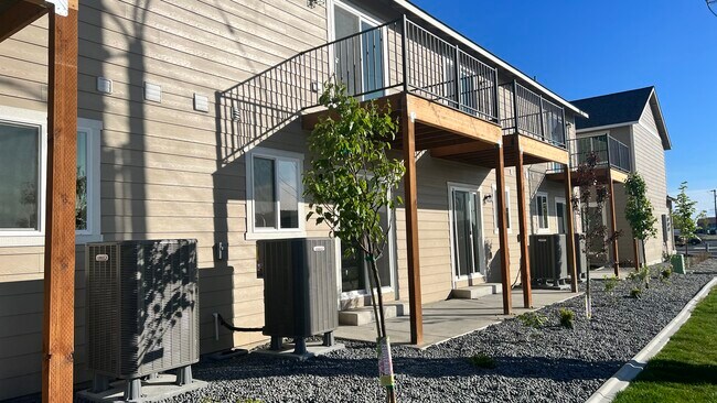 Foto del edificio - 2821 W Marina Dr