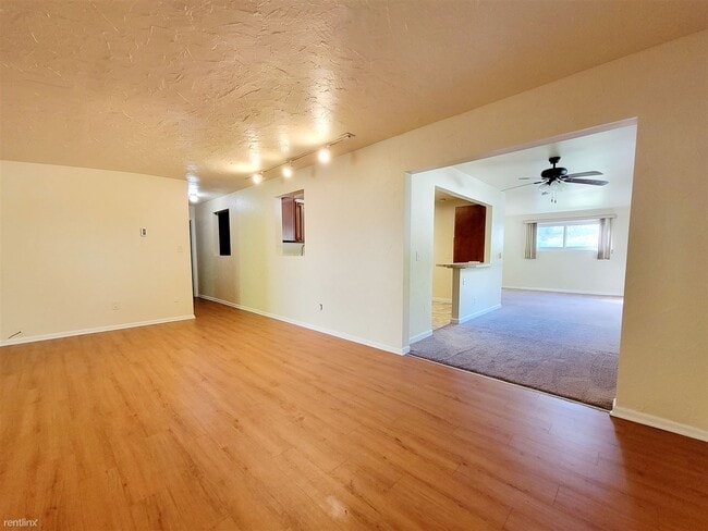 Building Photo - 4 br, 2 bath Duplex - 145 Wyndcrest Court B