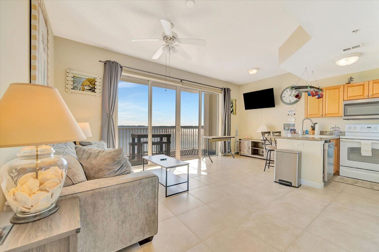 Foto principal - 8800 Bay Pines Blvd