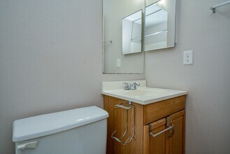 Building Photo - 1910 Crosscoach Ln