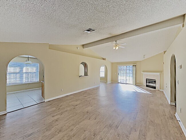 Building Photo - 7624 Fawn Lake Dr N