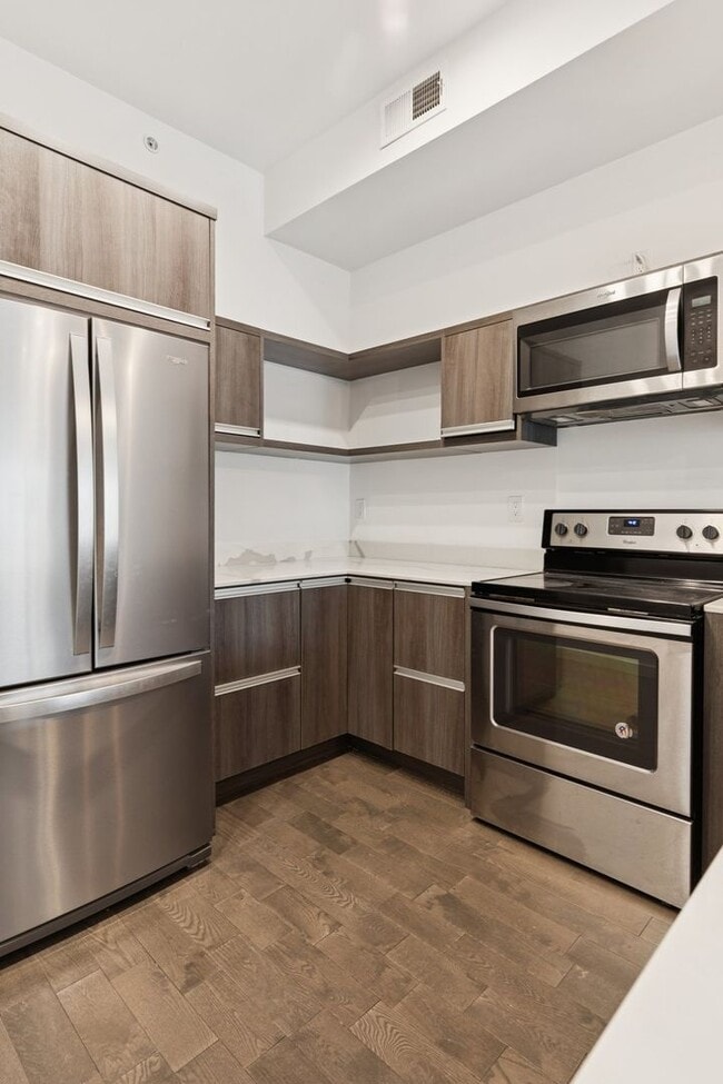 Photo - 2028 E Fletcher St Apartment