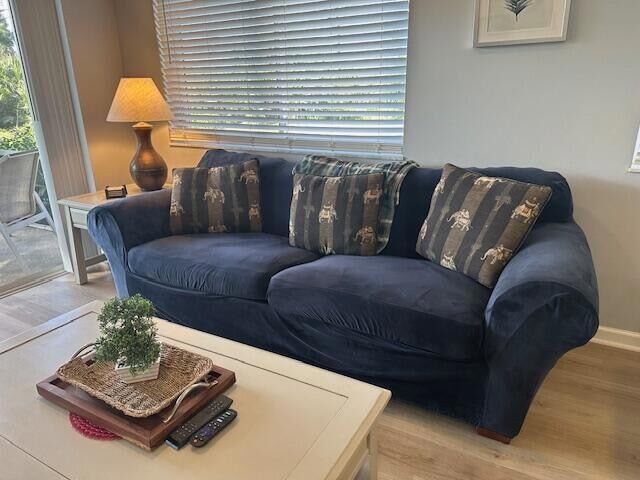 Foto del edificio - 8292 Mulligan Cir