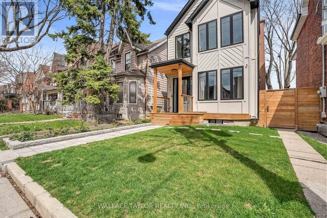 Building Photo - 193 Perth Ave