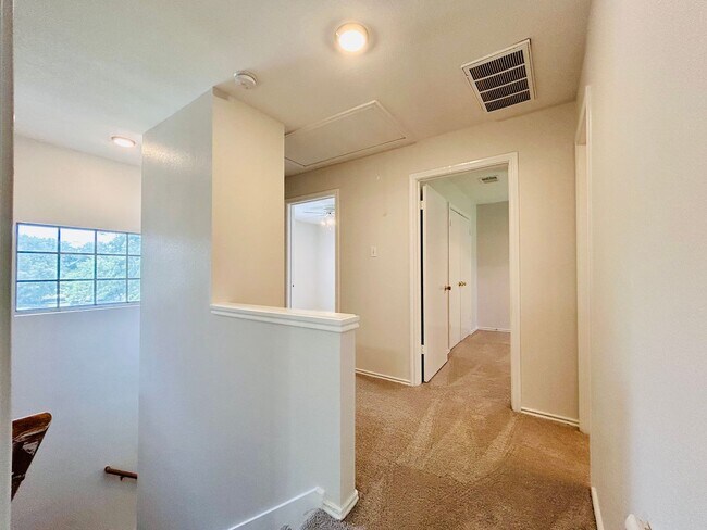 Building Photo - 8508 Apple Carrie Cove