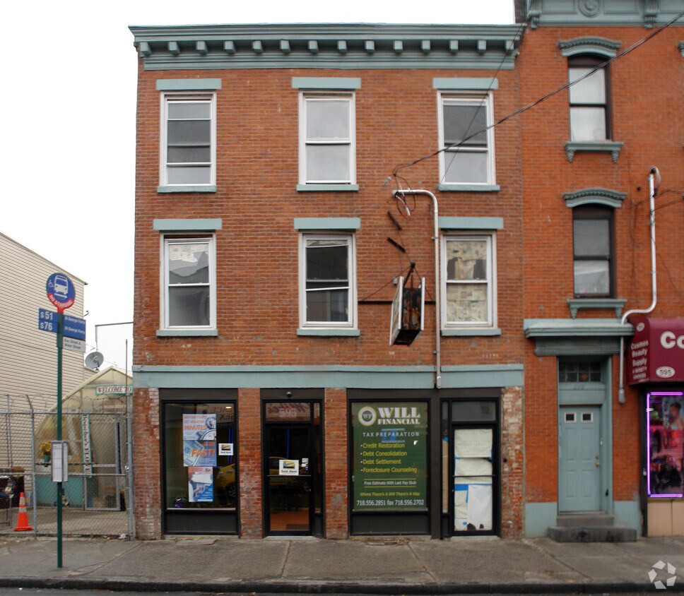 Building Photo - 593 Bay St