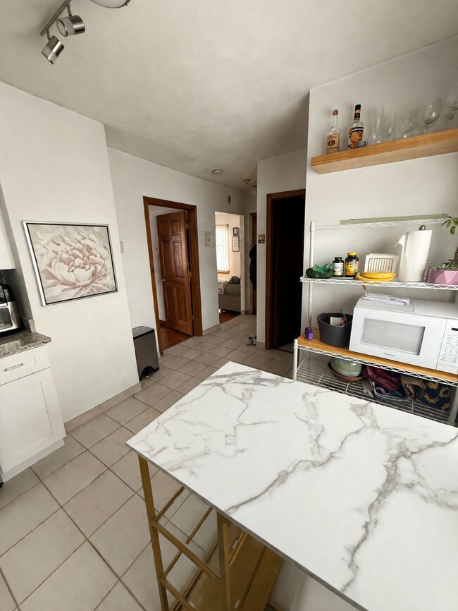 Foto del edificio - 585 Somerville Ave