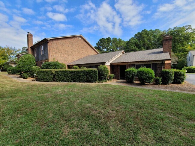 Foto del edificio - Exclusively offered by MUSE REALTY, LLC