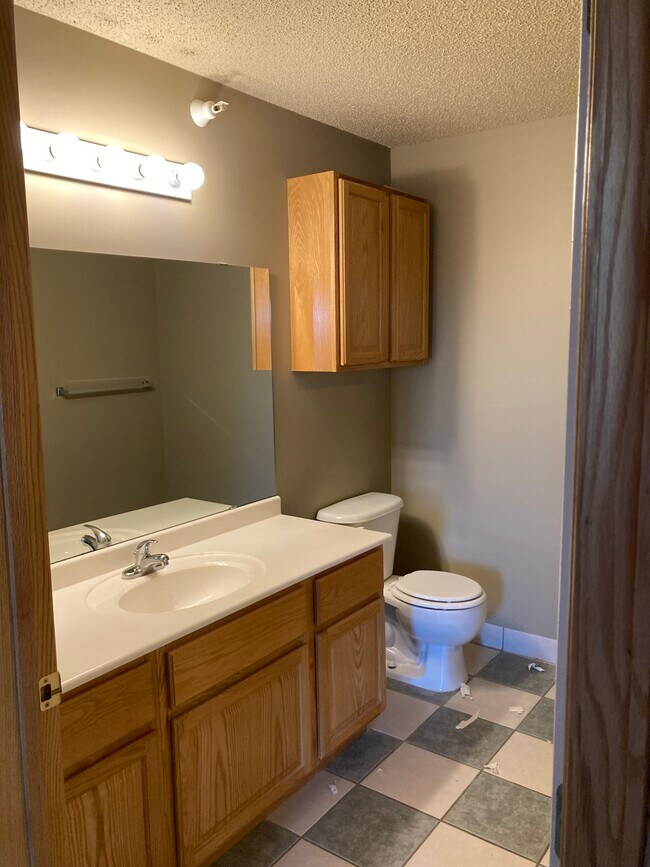 Baño B4 - Windsong Apartments