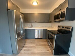 Building Photo - 1513 SE Ash St