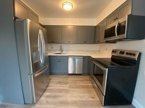 Building Photo - 1513 SE Ash St