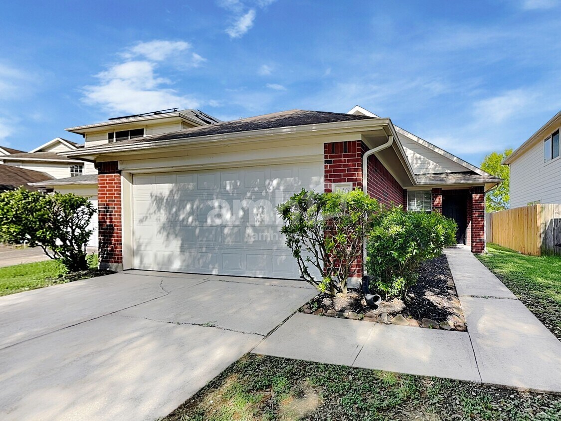 Foto principal - 14238 Bonham Oaks Ln