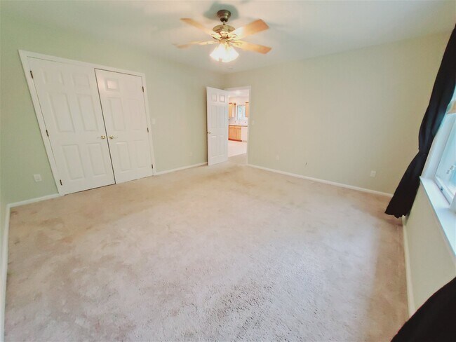 Building Photo - 165 North Lake Drive Apt #2, Stamford, CT ...