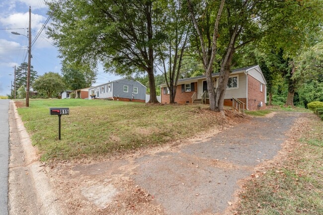 Photo - 815 Norwood Dr House