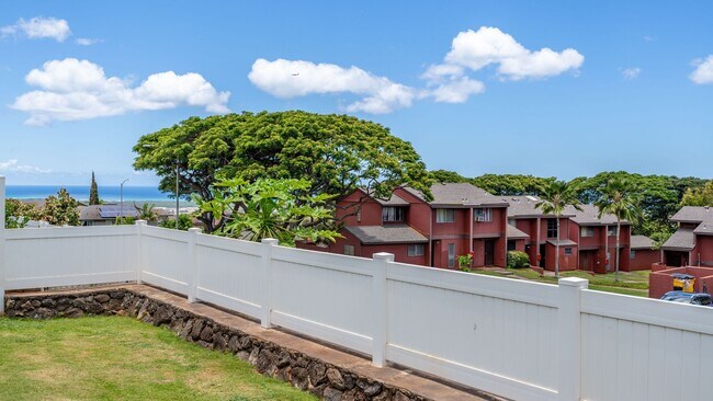 Building Photo - Beautifully Renovated 3Bed 2 Bath Home