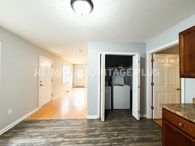 Building Photo - 118 E Osborn Rd