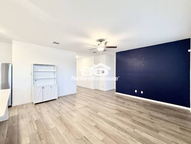 Foto del edificio - Move-in ready and like new, this newer home is ready to welcome its next residents
