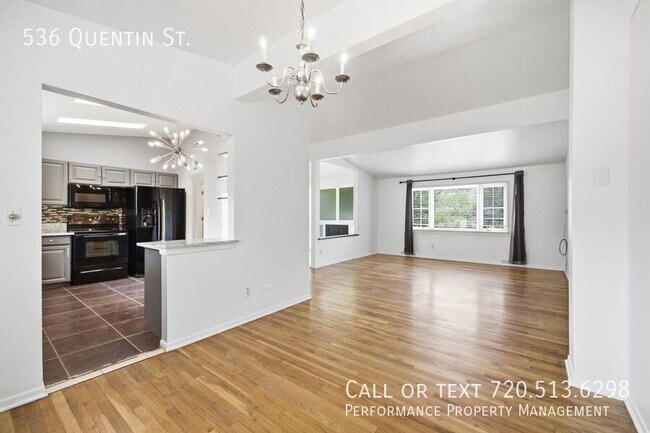 Foto del edificio - 536 Quentin St
