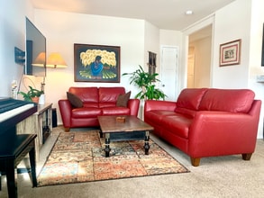 Building Photo - 308 N 6th St