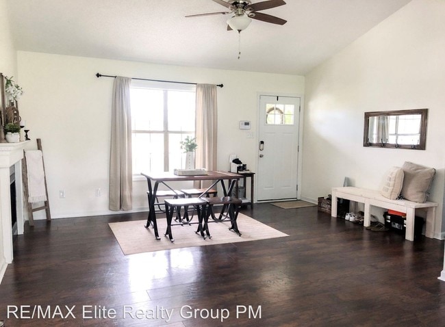 Building Photo - 3 br, 2 bath House - 313 Foxtrace Lane