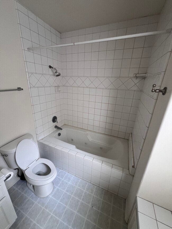 Master Bathroom - 4302 Ocean Dr