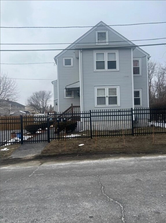 12 Curtis St Unit 1, Methuen, MA 01844 Room for Rent in Methuen, MA