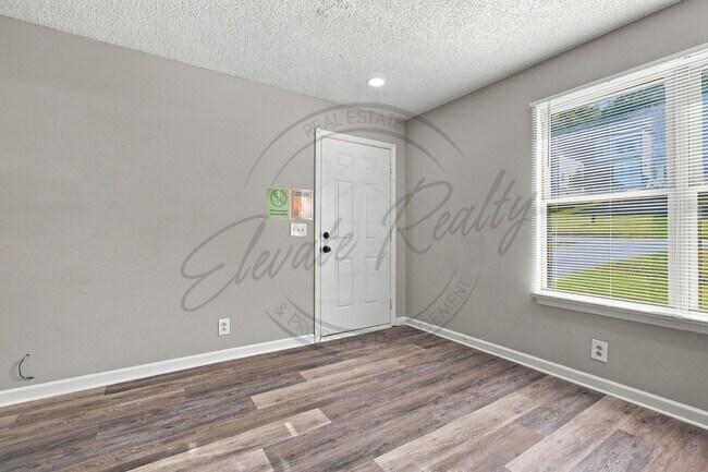 Building Photo - 584 Tulip Grove Rd