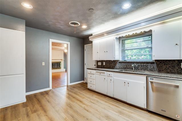 Foto del edificio - 1703 Raydon Dr