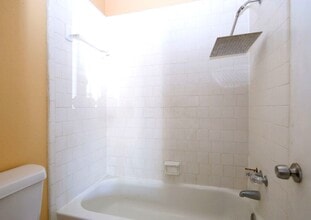 Building Photo - 13611 Ravensway Dr