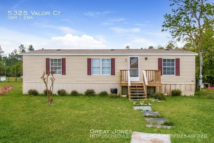 COUNTRY LIVING AT ITS FINEST! House for Rent in Middleburg, FL