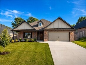 Building Photo - 1308 Cittadella Ave