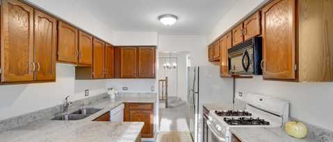 Foto del edificio - 1330 Cromwell Ct