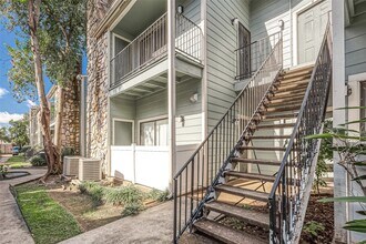 Building Photo - 3758 Tanglewilde St