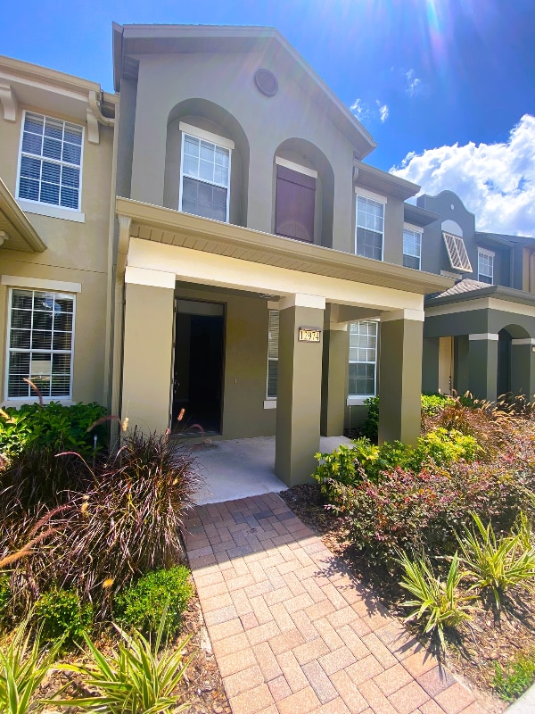 Building Photo - 12974 Vennetta Way